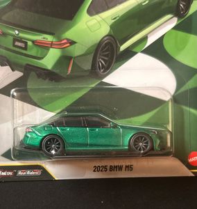 Hot Wheels Premium - 2025 BMW M5