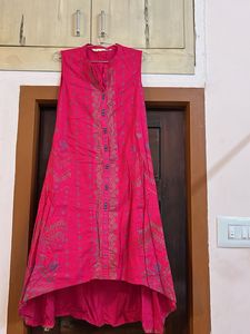 Vibrant Pink Sleeveless Kurta