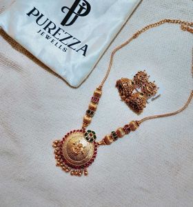 New💫 Divinity Pendant Necklace+Earrings Set