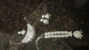 Exquisite Pearl &amp; Crystal Necklace Set