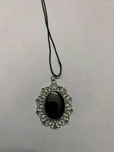 Gothic Oval Pendant Choker