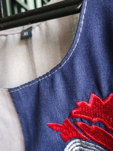 Women's Kurta Embroided