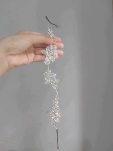 Sparkling Floral Hair Accessory