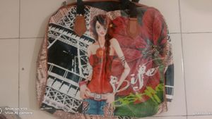 Big Hand Bag