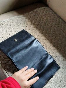 Chic Black Textured Wallet