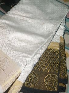 Elegant Black &amp; Gold Saree with Blouse