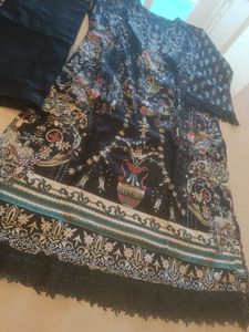 Stylish Black Floral Print Kurta Set