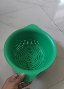 Green Colander Strainer
