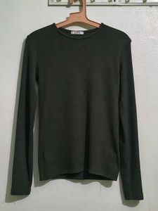 Solid Black Long Sleeve Top
