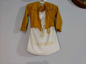Stylish Mustard &amp; White top