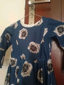 Blue Rose Print Bell Sleeve Dress