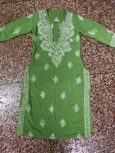 Lucknowi Chikankari Kurti