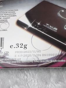 Face And Eye Makeup Palette Brushes Sponge Combo