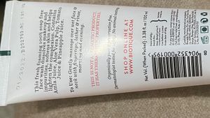Biotique Advanced Ayurveda Fruit Brightening Face Wash
