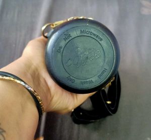 SIGNORAWARE Stylish tumbler with chain Strap