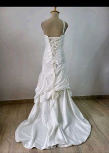 Elegant White Bridal Gown 32+34