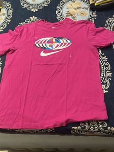 Nike Graphic T-Shirt