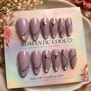 Elegant gel tip Press-On Nails comes with prep kit