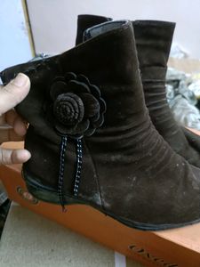 Brown Gum Boots In 5:5 Size For Women