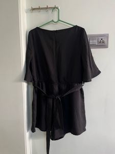 Chic Black Jumpsuit with Belt