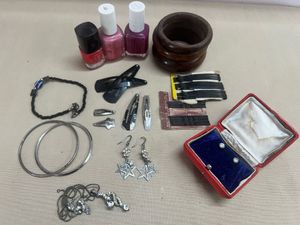 Assorted Accessories