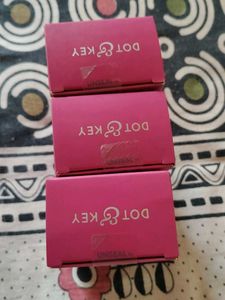 Dot &amp; Key Dragon Fruit Sunscreen SPF 50