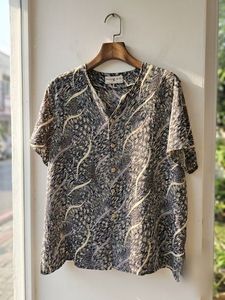 Stylish Printed Button-Up Shirt