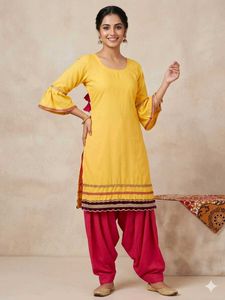 Beautiful designer bell sleeve choudi mohri patiya