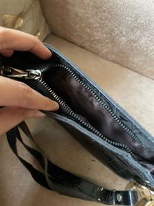 Chic Black Croc Embossed Shoulder Bag