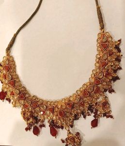 Red-golden Jewellery Set With Box