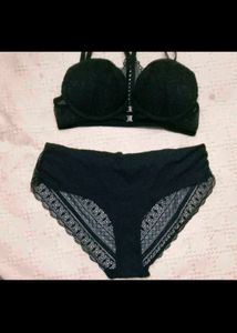 Black Lace Detail h&amp;m bra with brief 👍