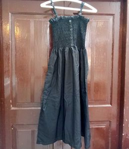 Black Smocked Bust Midi Dress