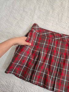 Classic Plaid Pleated Skirt waist 28/30
