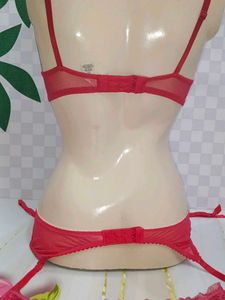 (1429)Red Lace Garter Belt