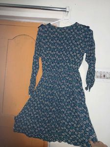 Floral Print Ruffled Neck Dress