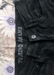 Signature Black Jeans | Timeless Style