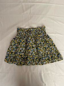 Bershka Floral Mini Skirt 💛