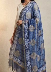 Elegant Blue & Gold Print Dupatta