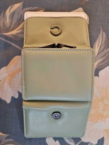 Chic Two-Tone Coin Purse