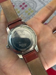 Guess Women's Watch - Elegant &amp; Stylish