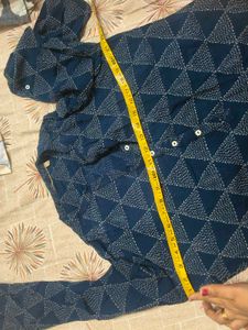 Blue Geometric Print Short Kurta in Xl size