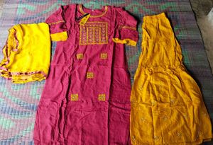 Maroon &amp; Yellow Ethnic Kurta Set