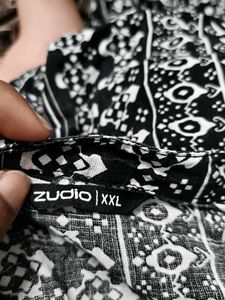 Chic Black &amp; White Printed Kurta