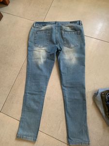 Light Wash Skinny Jeans with Zippers