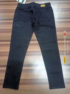 (I-28) 32 Size Slim Fit Denim Jeans