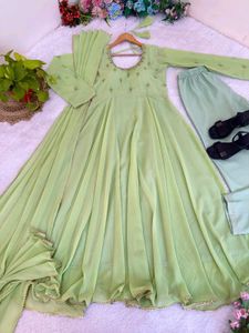Elegant Green Kurta Set with Pants