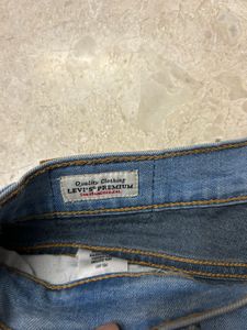 Levi's Light Wash Jeans