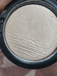 MAC Highlighter Extra Dimension Skinfinish