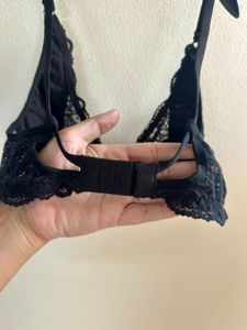 Black Lace Bra and Panty Set with free pads