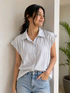 Women’s Blue &amp; white lining shirt